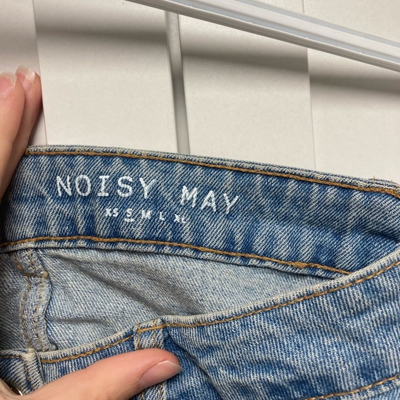 Button-up denim skirt - Picture 2 of 2